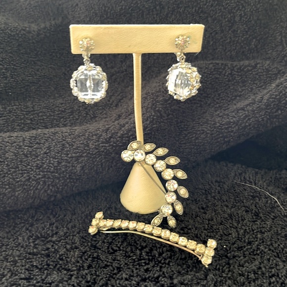 Vintage Sparkling Collection Celebrity Clip On Earrings, Brooch, Hair Cl… - Picture 1 of 9